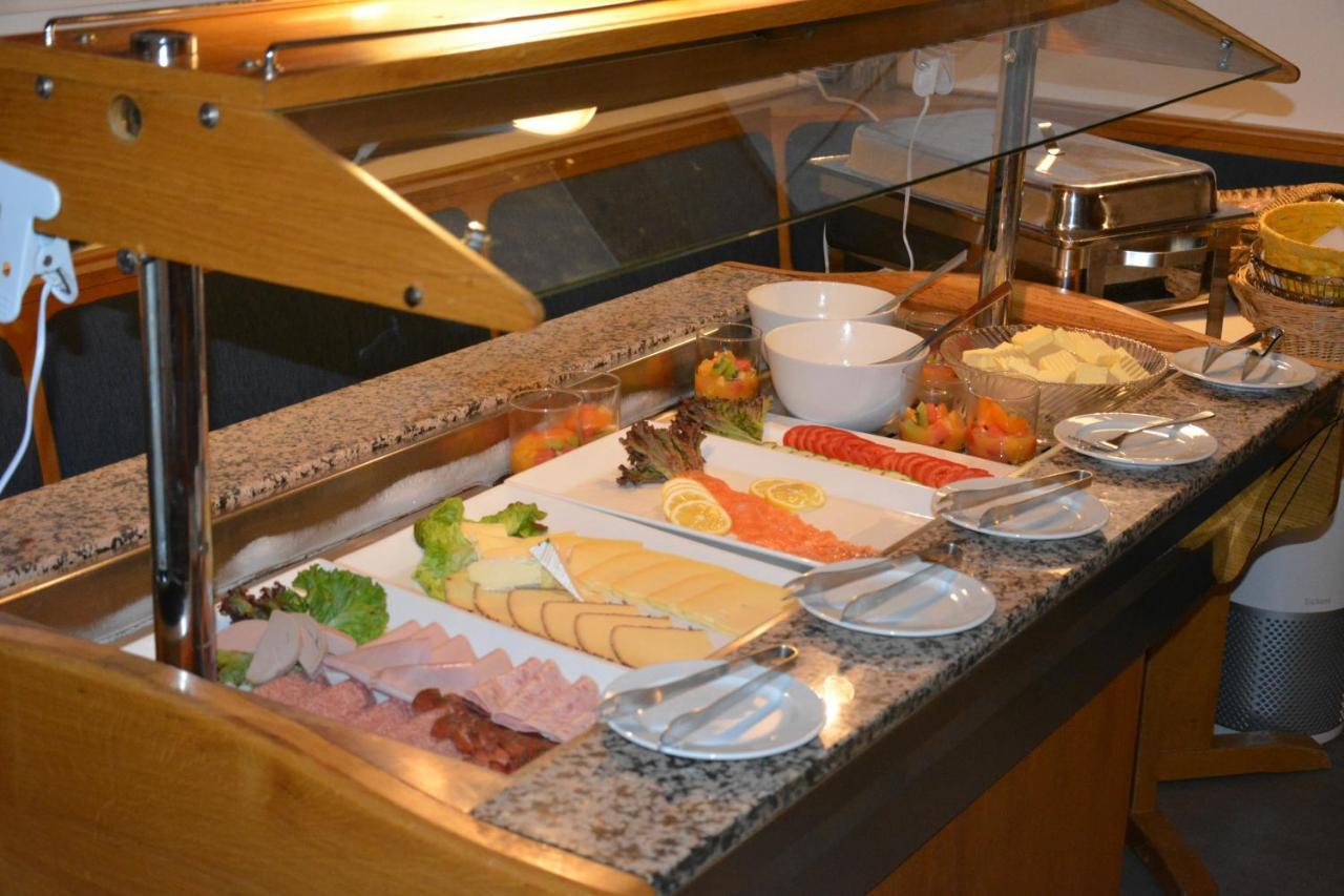 Hotel Albblick Bad Boll Ngoại thất bức ảnh