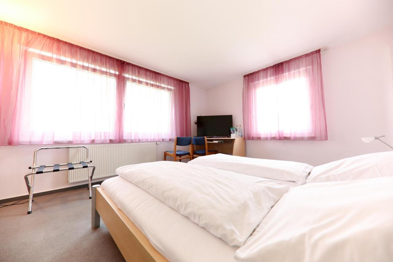 Hotel Albblick Bad Boll Ngoại thất bức ảnh